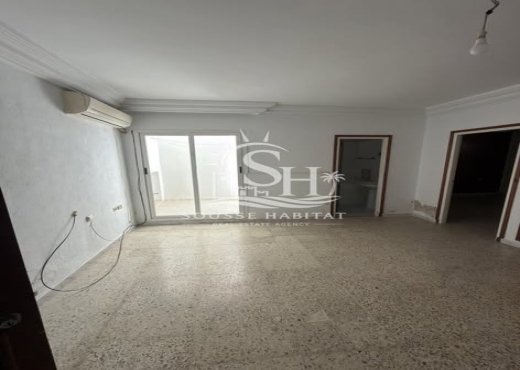 S3 à Sahloul sur la rue principale - Bien immobilier à {"id":20,"country_id":219,"name":"SOUSSE","slug":"sousse"} - Agence Immobilière immo\'in